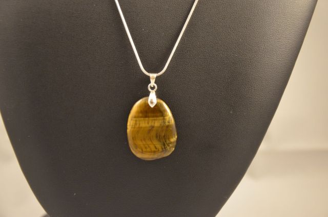 pendentif pierre naturelle il de tigre